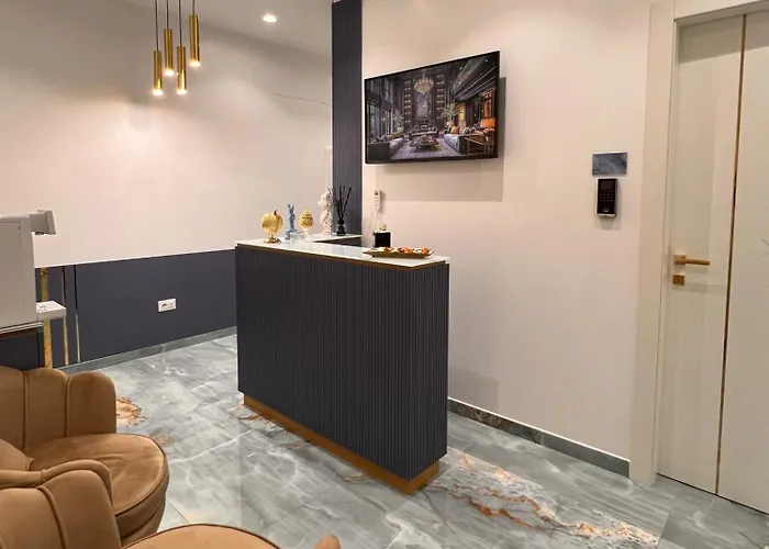Suite 14 Scalea